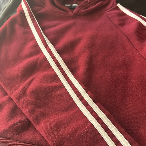 dark red maroon burgundy cropped hoodie with tracksuit design - Picture 3 of 3